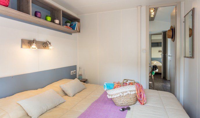 chambre parentale du mobil-home Classic