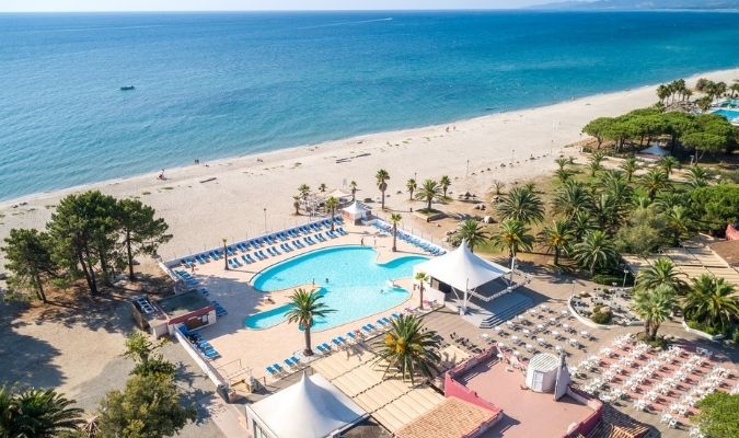 camping proche de la plage en corse