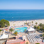 vue aérienne du camping Marina d'Erba Rossa et de la mer Méditerranée